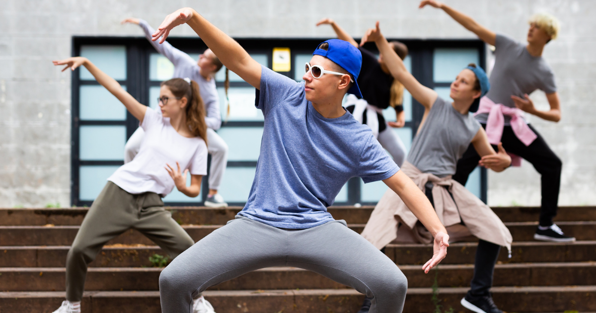 Working with dancers and artistic athletes. What’s the backstage scoop for dance medicine clinicians?